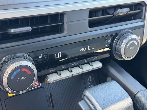 Certified 2025 Toyota 4Runner TRD Off-Road image 20