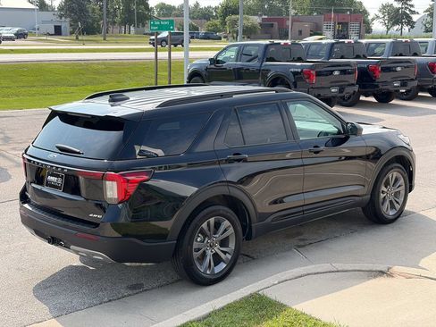 New 2026 Ford Explorer Active w/ Active Comfort Package AWD/4WD image 6