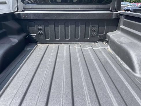 Used 2023 Jeep Gladiator Sport AWD/4WD image 10
