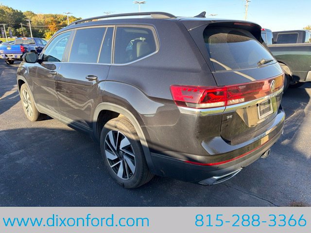 Used 2024 Volkswagen Atlas SE AWD/4WD image 3