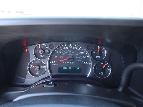Used 2025 Chevrolet Express 3500 LS RWD image 25