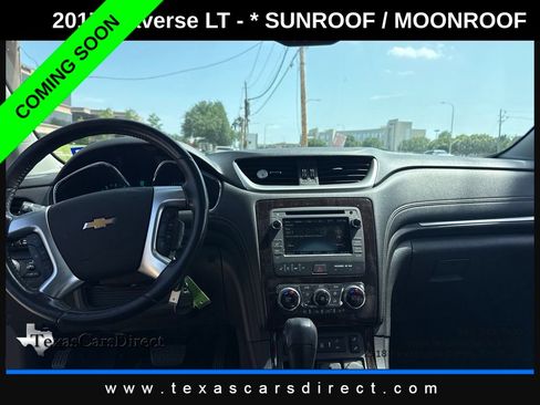Used 2017 Chevrolet Traverse LT FWD image 8