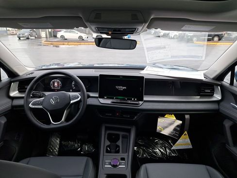 New 2026 Volkswagen Tiguan SE image 18