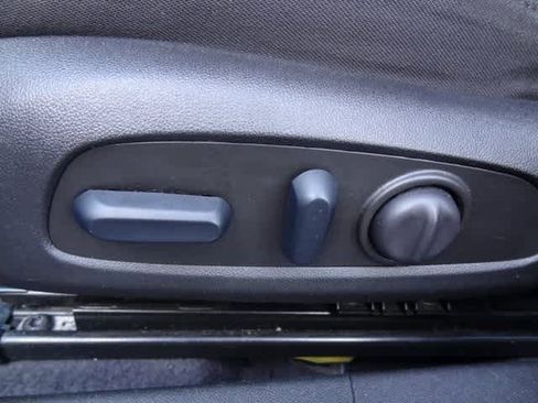 Used 2023 Chevrolet Malibu LT image 2