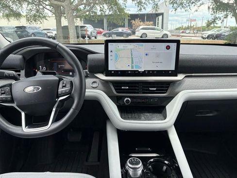 Used 2025 Ford Explorer Platinum w/ Ultimate Package AWD/4WD image 10