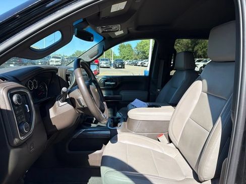 Used 2019 Chevrolet Silverado 1500 LTZ w/ LTZ Convenience Package AWD/4WD image 15