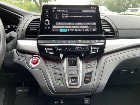Used 2025 Honda Odyssey Sport-L image 20