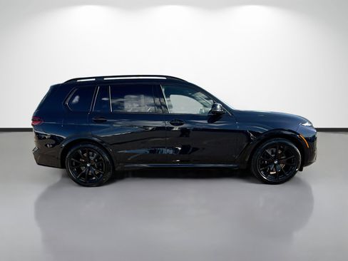 New 2026 BMW X7 M60i image 2