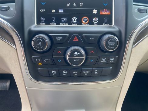 Used 2017 Jeep Grand Cherokee Limited w/ Luxury Group II image 20