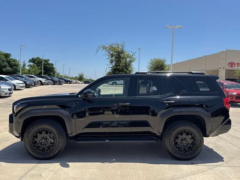 Used 2025 Toyota 4Runner TRD Off-Road Premium AWD/4WD image 7
