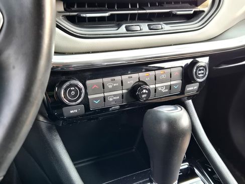 Used 2022 Jeep Compass Limited w/ Elite Group image 27