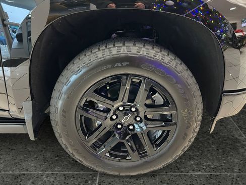 New 2026 Chevrolet Silverado 1500 High Country w/ Midnight Edition image 9