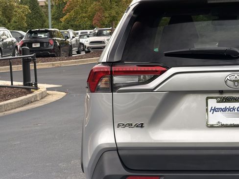 Used 2023 Toyota RAV4 LE FWD image 20