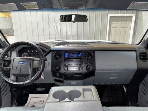 Used 2015 Ford F250 XL w/ Power Equipment Group image 17