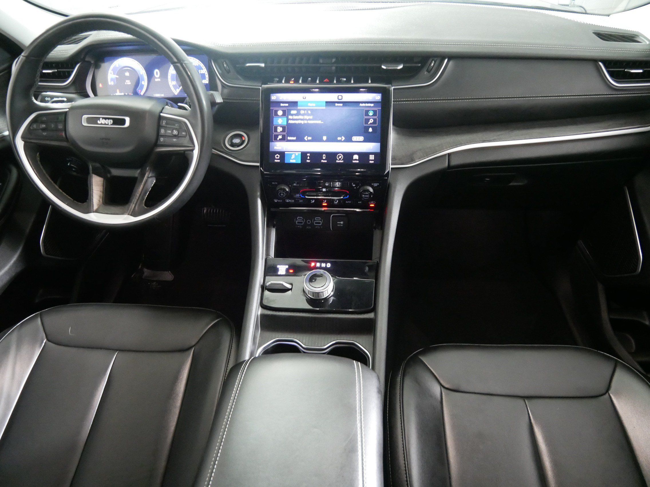Used 2023 Jeep Grand Cherokee L Limited AWD/4WD image 10