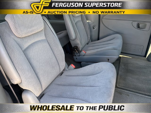 Used 2005 Chrysler Town & Country Touring FWD image 27