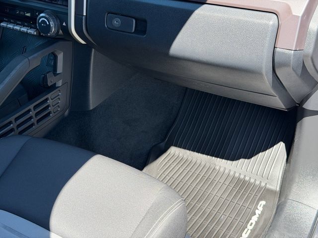 Used 2025 Toyota Tacoma TRD Sport RWD image 17