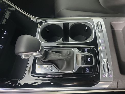 Used 2024 Kia Carnival SX image 37