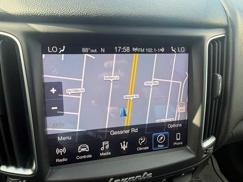 Used 2019 Maserati Levante AWD/4WD image 24