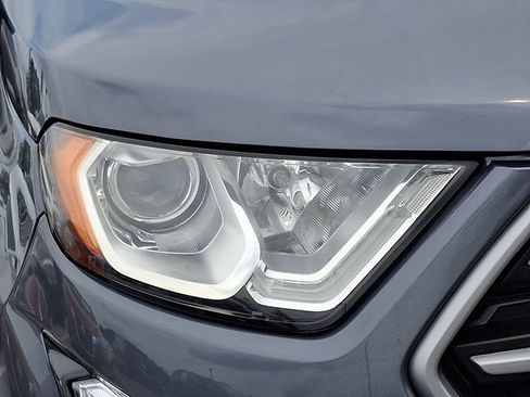 Used 2021 Ford EcoSport SE AWD/4WD image 9