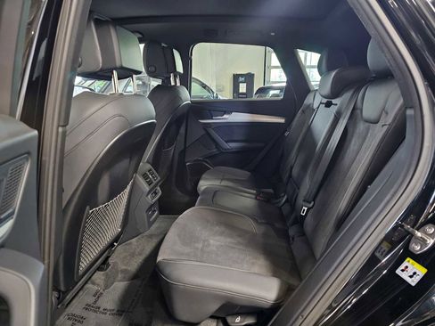 Used 2024 Audi Q5 e Premium Plus w/ Premium Plus Package AWD/4WD image 18