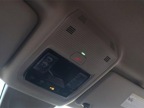 New 2026 Volkswagen Atlas SE image 18