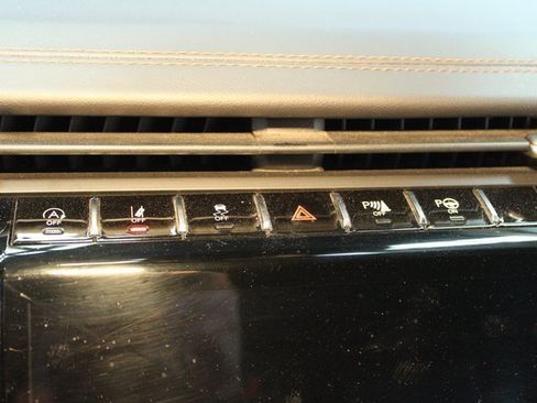 Used 2021 Jeep Grand Cherokee L Summit w/ Luxury Tech Group V image 29