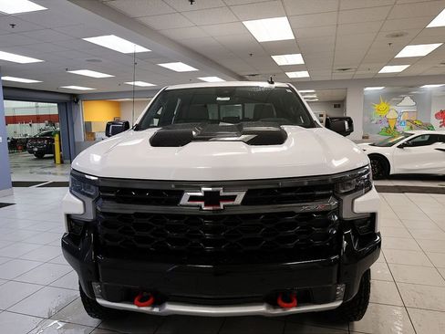 New 2026 Chevrolet Silverado 1500 ZR2 AWD/4WD image 8