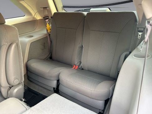 Used 2008 Chrysler Pacifica Touring FWD image 26