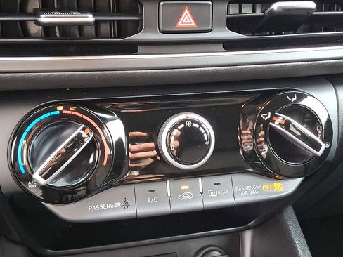 Used 2023 Hyundai Kona SEL image 15