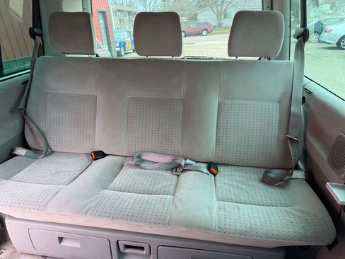 Used 2003 Volkswagen Eurovan MV FWD image 12