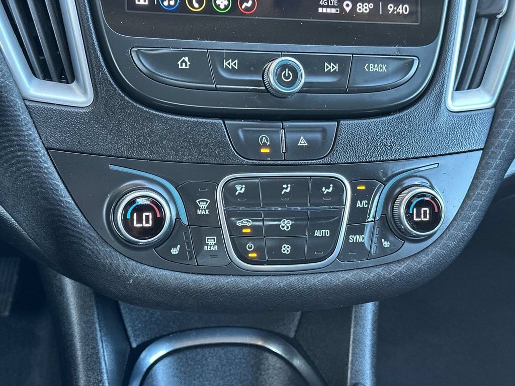 Used 2024 Chevrolet Malibu LT FWD image 22
