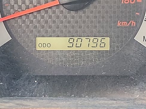 Used 2014 Toyota Tacoma Base image 21