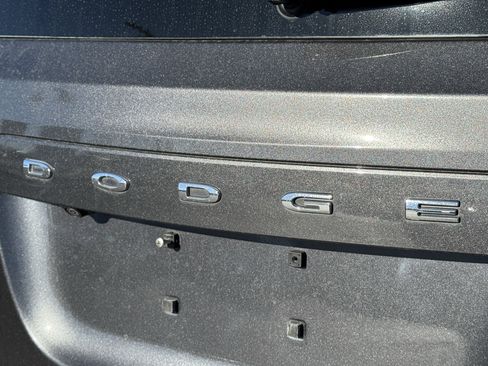 Used 2020 Dodge Grand Caravan SE image 21