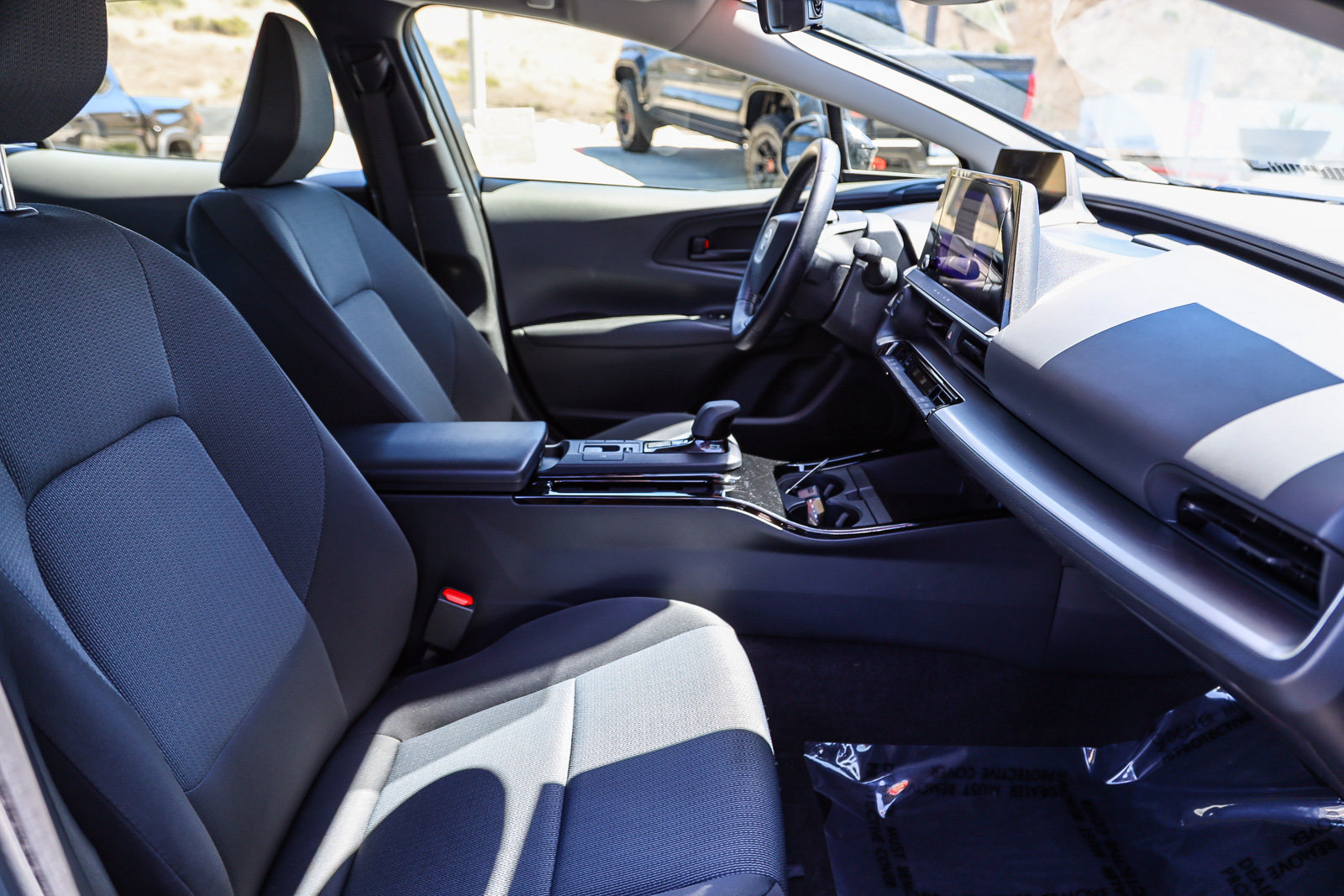 Certified 2024 Toyota Prius LE FWD image 18