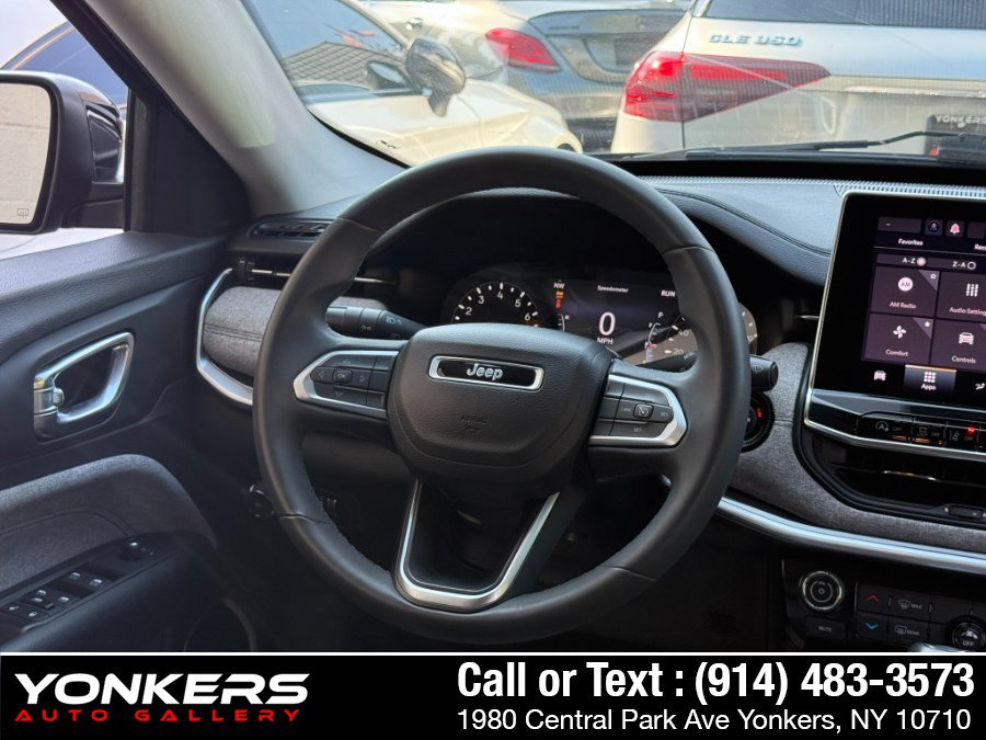Used 2022 Jeep Compass Latitude AWD/4WD image 46