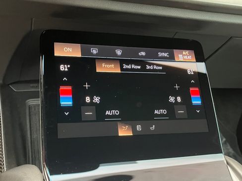 Used 2026 Cadillac Vistiq Luxury AWD/4WD image 19