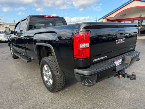 Used 2019 GMC Sierra 3500 Denali w/ Duramax Plus Package image 3