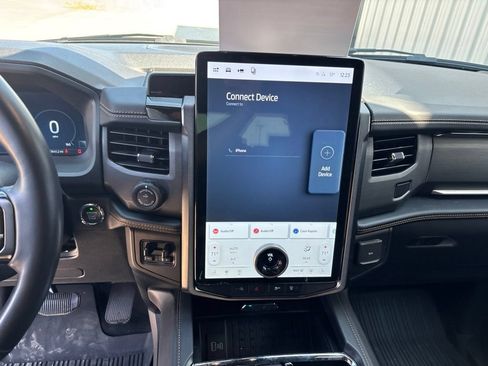 Used 2024 Ford Expedition Platinum AWD/4WD image 19
