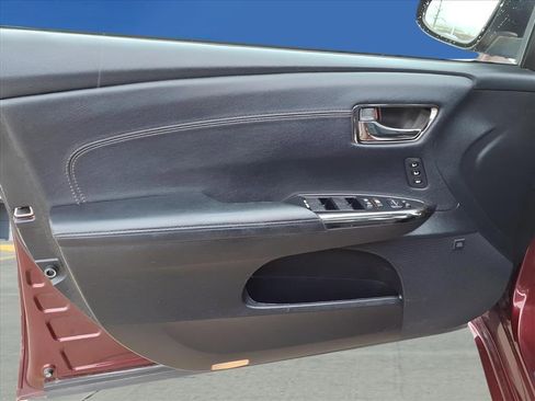 Used 2016 Toyota Avalon Limited image 13
