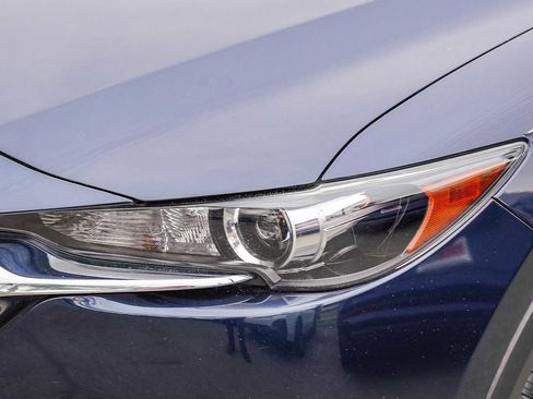 Used 2017 MAZDA CX-5 Touring image 10