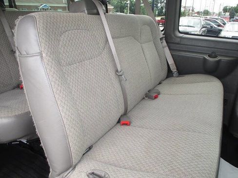 Used 2017 Chevrolet Express 3500 LT w/ LT Preferred Equipment Group RWD image 30