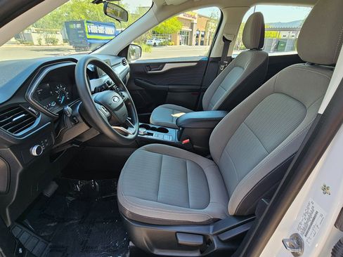 Used 2022 Ford Escape S image 14