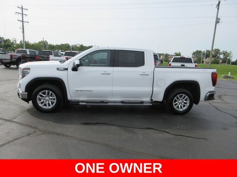 Used 2022 GMC Sierra 1500 SLT w/ SLT Premium Package AWD/4WD image 9