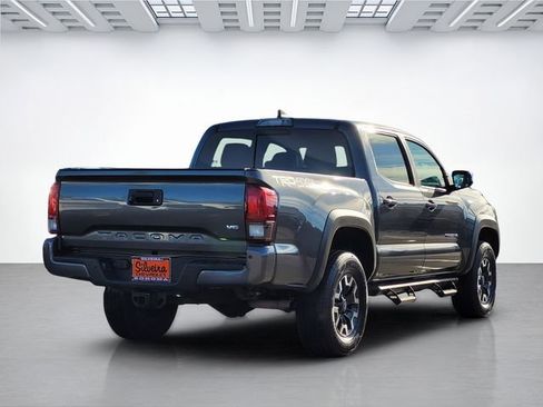 Used 2019 Toyota Tacoma TRD Off-Road AWD/4WD image 5