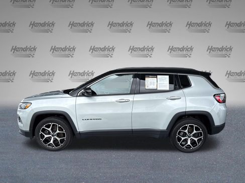 Used 2025 Jeep Compass Limited AWD/4WD image 6