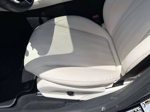 Used 2022 Mercedes-Benz E 350 Sedan image 20
