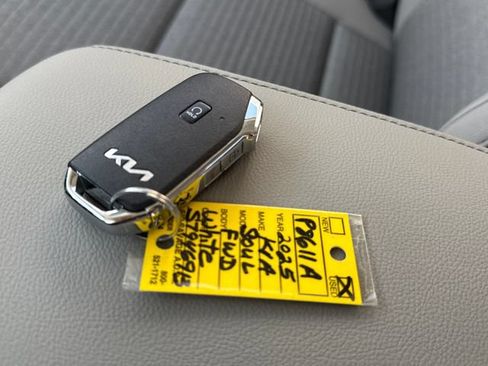 Used 2025 Kia Soul EX FWD image 29