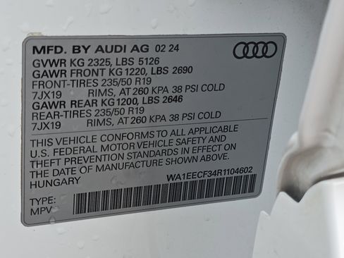 Used 2024 Audi Q3 2.0T Premium Plus w/ Premium Plus Package AWD/4WD image 35