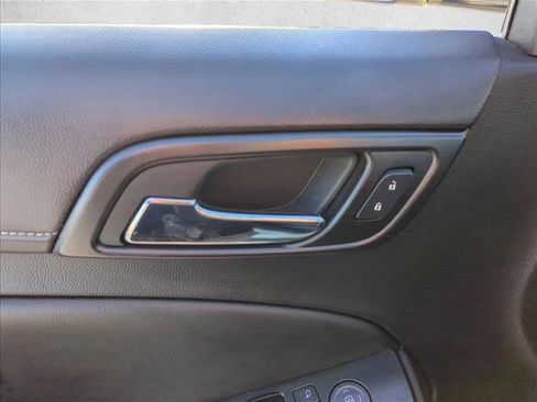 Used 2017 GMC Yukon SLT w/ Open Road Package image 8